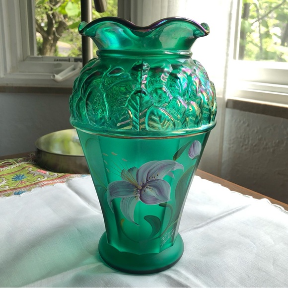 Fenton emerald green art glass designer showcase series...